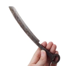 《博古珍藏》天然和闐玉雕刀幣把玩．36公克．早期收藏老件．微沁把玩