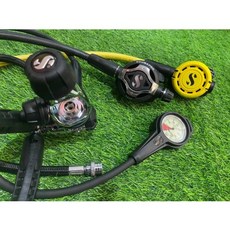 SCUBAPRO MK25 EVO/S620 Ti/R105 氣瓶錶，兩年保固, 黑色,銀色,黃色, SCUBAPRO MK25 EVO 一級頭 S620 Ti 二級頭 R105 備二單錶 2年保固