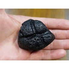 §能量礦石§ RIZALITE 菲律賓隕石 重135克 黑隕石 玻璃隕石 雷公墨 衝擊玻璃