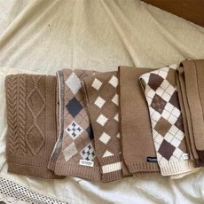 美拉德奶茶色系兒童柔感圍巾 現貨，親膚柔軟材質，時尚百搭，輕巧方便攜帶，多功能用途