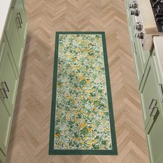 Laura Ashley Blue Aure 꽃무늬 세탁기 세탁 가능 및 미끄럼 방지 2피스 세트 - 66cm x 114.3cm(26인치 x 45인치) 액센트 러그 및 66cm x, 그린 러브스톤 플로럴