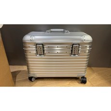 Rimowa Pilot 機長箱 全新全配含外紙箱 銀色 國外專櫃購入