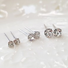 화이트스톤 침 귀걸이 (포인트. 레이어드용으로 강추)