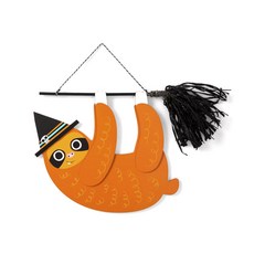 Hyde & Eek! Boutique 나무늘보 온 브룸스틱 행잉 할로윈 데코 간판, 1개, Wooden