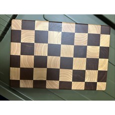 八刀草 砧板, 1個