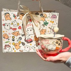 귀여운 크레용 신짱 도자기 머그컵 사무실 커피 우유컵 생일 선물, 1개, 선물 가방 1컵 1스푼 화이트포옹