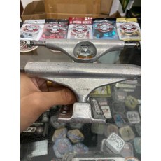 independent 因地 indy 滑板進口橋 雙空橋 尺寸139 PU 基本無磨損, 如圖所示, 1個