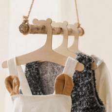 옷걸이 원목 우드 작은 작은 옷걸이 수납 행거 주니어 돌쟁이 아동복 용품 정리 옷장 육아, M