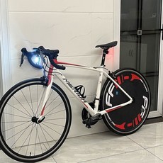 XDS喜德盛AD300死飛自行車700C封盤封閉輪組 配黑螺絲更酷炫 提升騎行速度與個性風格, 61釐米黑色配紅FF, 1個