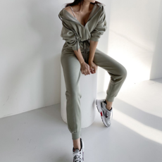 LE_EMMA 女款時尚絨毛連帽拉鍊式外套+運動長褲