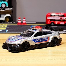 【台灣出貨】仿真警車合金模型車，合金警車玩具，小汽車玩具車，野馬警車，汽車玩具，模型警車，警車模型車, 尾翼銀色, 1個