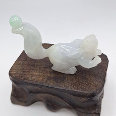 手工精雕冰潤帶綠松鼠翡翠擺件, 詳見包裝