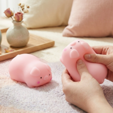 핑크 아기 돼지 말랑이 1+1 스트레스볼 장난감 모찌 스퀴시 주물럭 촉감 힐링볼, 2개, 핑크돼지