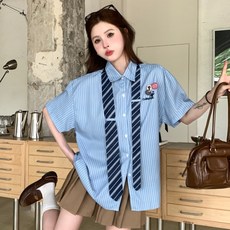 투니스 여성 스트라이프 루즈핏 반소매 셔츠 넥타이 + 배지 포함
