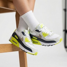 나이키 주니어운동화 에어맥스90 이지온 화이트카키 신발파우치증정