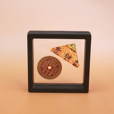 黃銅吊墜 古幣造型 山鬼紋飾 鎮宅飾品 復古擺件 工藝收藏 禮品贈送+四佛山鬼錢+符+相框