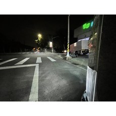 RY日耀燈藝 貨卡燈藝 雙色大燈，桌面裝飾檯燈，個性造型，雙色光源，保護視力, H7