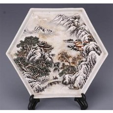 六角形裝飾盤 景觀設計, 清乾隆粉彩雪景紋六方茶盤(沒附底座), 1件