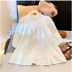 女童洋裝 米白鏤空花邊領設計