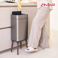 신일전자 킥 모션 듀얼 센서 휴지통 원터치 기저귀 밀폐 살균 냄새차단 20리터 자동 쓰레기통, 킥 20L 티타늄 SLTB-W20TK