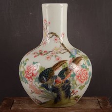 手繪精品粉彩鵪鶉圖天球瓶 高22cm 口5cm 肚11cm 底8cm, 如圖所示
