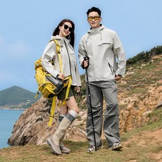 男士戶外防風外套 寬鬆連帽設計 多口袋輕量舒適 簡約時尚風格