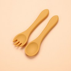 寶寶輔食訓練餐盤兒童可愛小熊吸盤碗食品級硅膠防摔嬰兒餐具, 1個, 長款叉勺(薑黃色):如圖