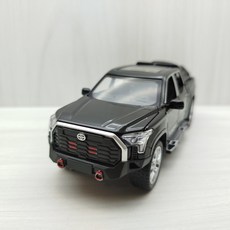 宅米吉 全新盒裝現貨 1:32 豐田 TOYOTA TUNDRA 坦途 皮卡黑色 合金 模型車 聲光車 交通模型, 1個
