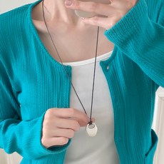 [수앤수]휴닝 무광 실버 롱 매듭 끈 목걸이 (26N003)