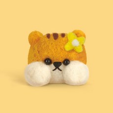 韓國大創 Daiso 限量 嘟嘟臉 DIY 羊毛氈 材料包 手工製作 戳戳樂毛氈 吊飾 娃娃 動物 公仔 禮物 小娃娃, 1個, 小花大頭 松鼠, Multicolor