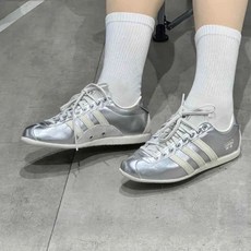 아디다스 ANFU 여성 로우탑 캐주얼 스니커즈 독일군 운동화 실버 메탈릭 화이트 KI7559