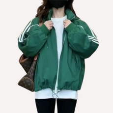 韓版寬鬆女衝鋒衣連帽夾剋春秋外套，防風保暖休閒運動外套，潮流三條槓設計