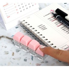 딸깍이 키보드 키캡 키링 클리커 장난감 소리완화 집중력 향상 스트레스해소 휴대용 어린이선물 사무실 사용 4구세트 핑크 가방키링