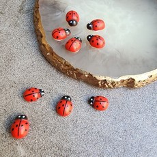 YJY몰 부착형 무당벌레 장식 1P 미술용품 공예 작품 꾸미기 벽면 화단 조경 곤충 조형물