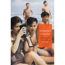 (영문도서) Warring Visions: Photography and Vietnam Paperback, Duke University Press, English, 9781478010753