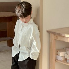 男童長袖白襯衫，春秋季休閒時髦上衣