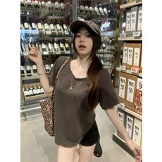 여름 캐주얼 릴랙스 스타일 눈꽃 무늬 롤엣지 V넥 반소매 루즈핏 티셔츠 여성용