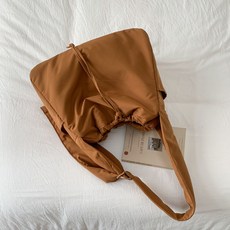 가을 데일리 빅사이즈 퍼피 숄더백 넉넉한 수납 & 폭신한 착용감