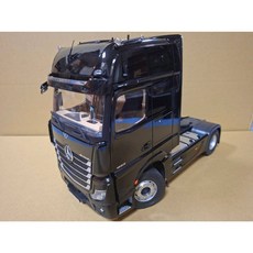 NZG Mercedes Benz Actros L 雙軸曳引車 模型, 1個