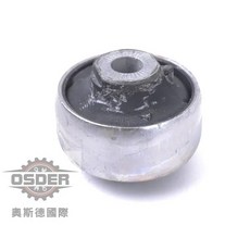 OSDER 奧斯德 VAG 實心鐵套，適用於福斯 GOLF 2013-2017年車型前三腳架, 1個