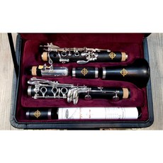 鈴木 Suzuki 木管豎笛 黑管 單簧管 烏木材質 降B調, 1個