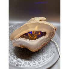JOSEPH 瑪瑙水晶洞 1.9KG 原皮無補 透光性佳, 1個