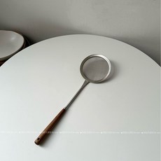 304不鏽鋼胡桃木柄細漏勺, 食品級304 胡桃木 撇沫勺, 1個