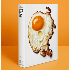 The Gourmand's Egg: A Collection of Stories & Recipes 계란에대한 문화와 예술