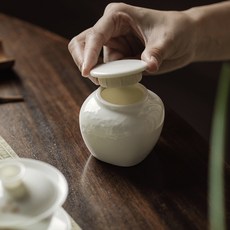 羊脂玉瓷手工浮雕梅花茶葉罐陶瓷密封罐, 玉瓷手工浮雕-梅花-初放茶葉罐, 1個
