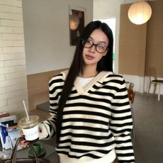 투니스 여성 캐주얼 스트라이프 루즈핏 후드 스웨터
