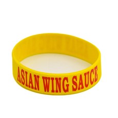 요리 ID 밴드 실리콘 병 라벨 아시안 윙 소스 프린트 16-24온스 준설 셰이커 및 스퀴즈 내구성 있는 식품 전문가용 등급 1팩에 맞습니다