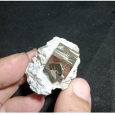 《晶棋》西班牙黃鐵礦礦物 010429, 1個