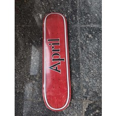 April 滑板板面 7層加拿大楓木 紅底黑字母 墨西哥原裝進口 8.0尺寸, 如圖所示, 1個