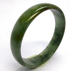 【小樂】翡翠手鐲 薄滿綠 飄花 天然A貨 (手圍16.8號 內徑52.7mm V617), 1個